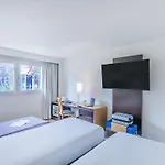 Novotel Отель Сетубал