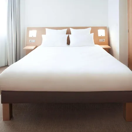 Novotel سيتوبال