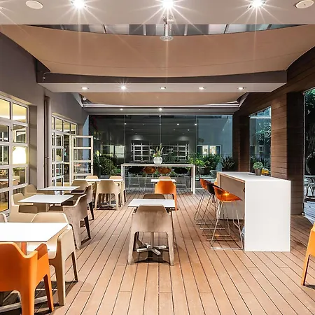 فندق Novotel سيتوبال