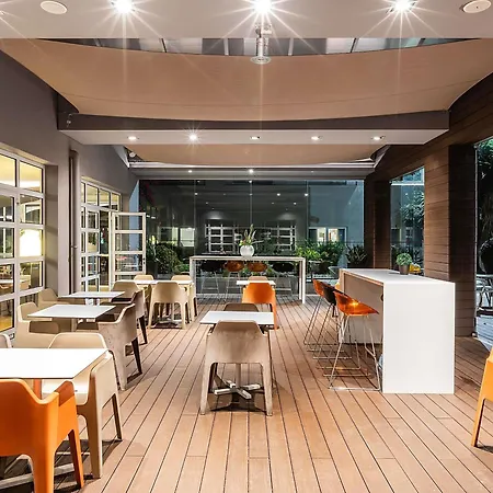 Novotel سيتوبال