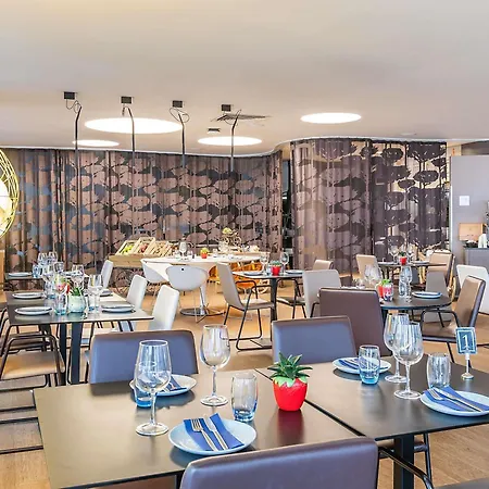 Отель Novotel 4*