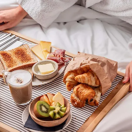Отель Novotel Сетубал