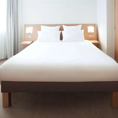 Novotel Отель Сетубал